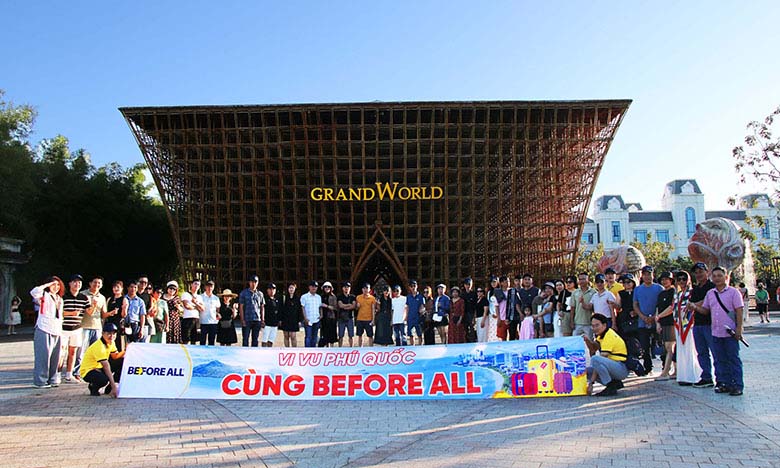 Toàn đoàn có mặt tại Grandworld Phú Quốc.